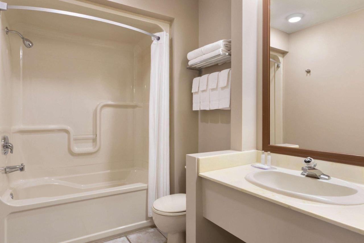 Travelodge By Wyndham סימקו מראה חיצוני תמונה